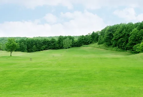 インパクトゴルフツアー｜北海道ブルックスカントリークラブ　ドライビングレンジ